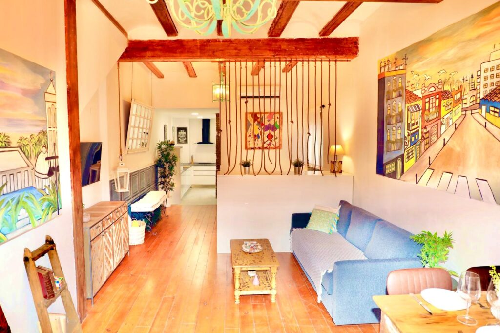 Character & a Cosy Apartment El Cabanyal photo 2026 10 07 21 13 03
