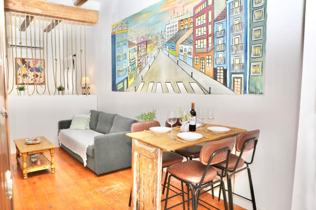 Character & a Cosy Apartment El Cabanyal photo 2026 10 07 21 13 03