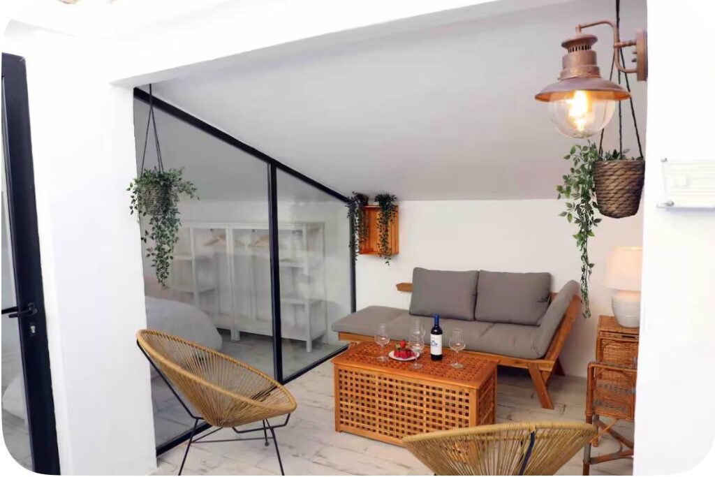 Three Floors of Mediterranean Charm · El Cabanyal photo 2026 10 07 21 14 51