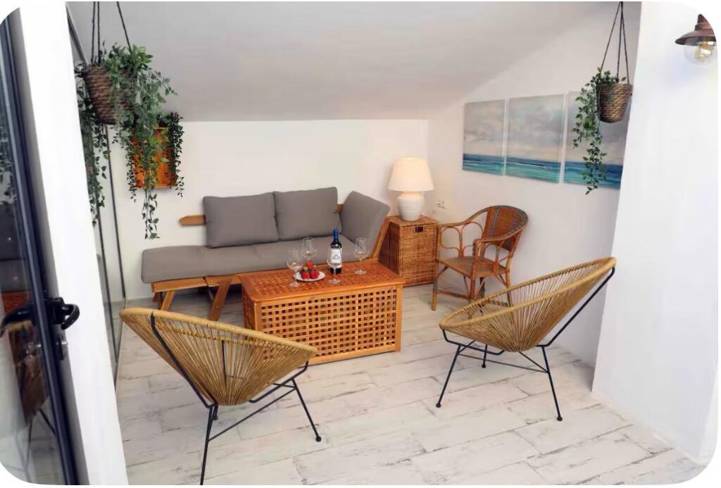 Three Floors of Mediterranean Charm · El Cabanyal photo 2026 10 07 21 14 51