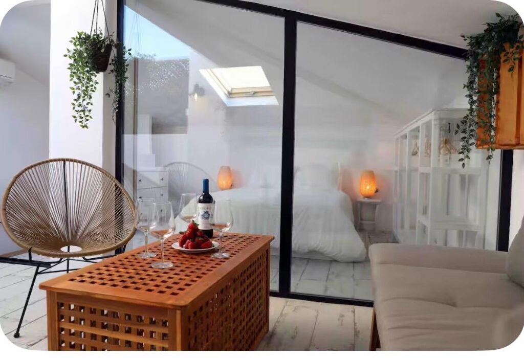 Three Floors of Mediterranean Charm · El Cabanyal photo 2026 10 07 21 14 51