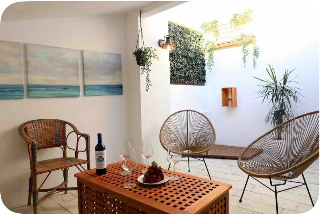 Three Floors of Mediterranean Charm · El Cabanyal photo 2026 10 07 21 14 52