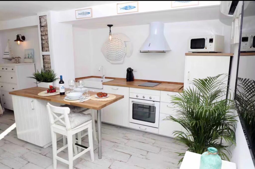 Three Floors of Mediterranean Charm · El Cabanyal photo 2026 10 07 21 14 52